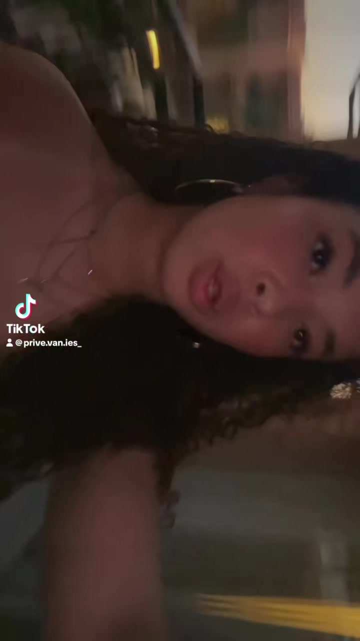 @𝐈