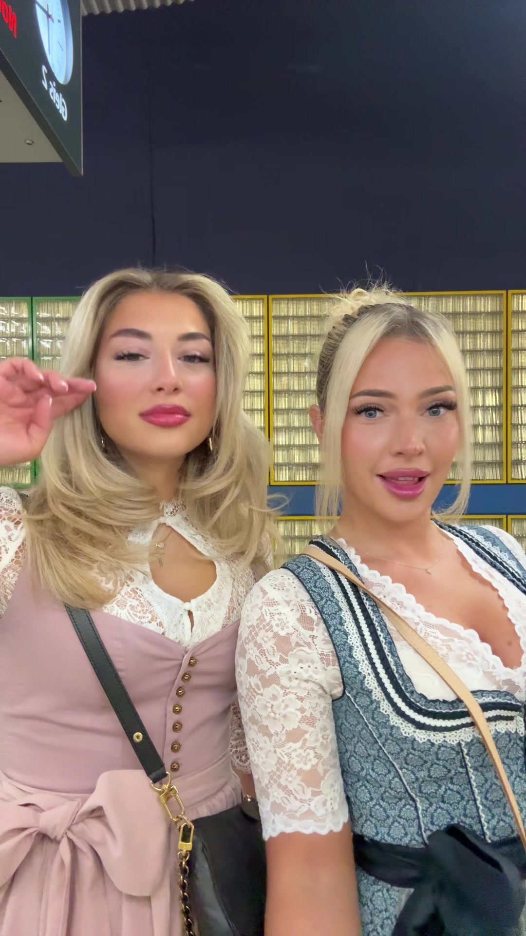 @Caro & Lori