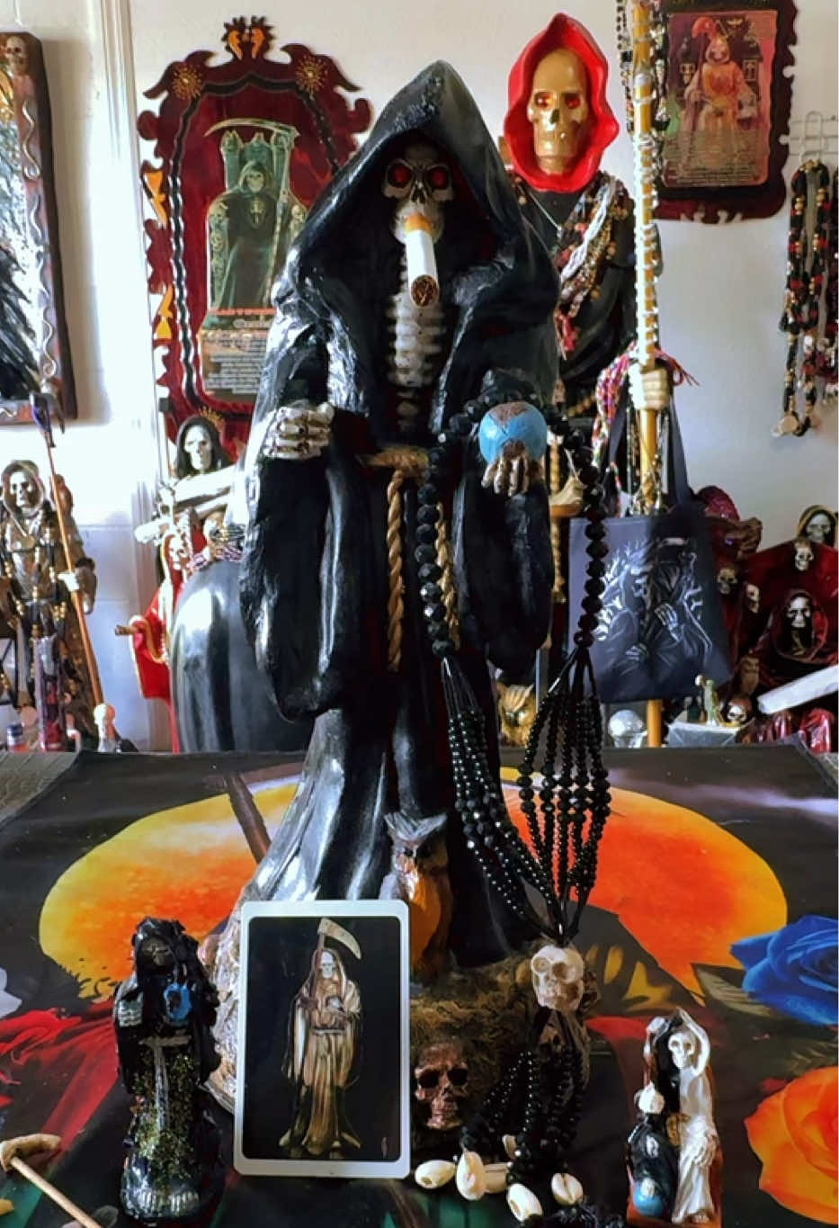 @Hijosdelasantamuerte