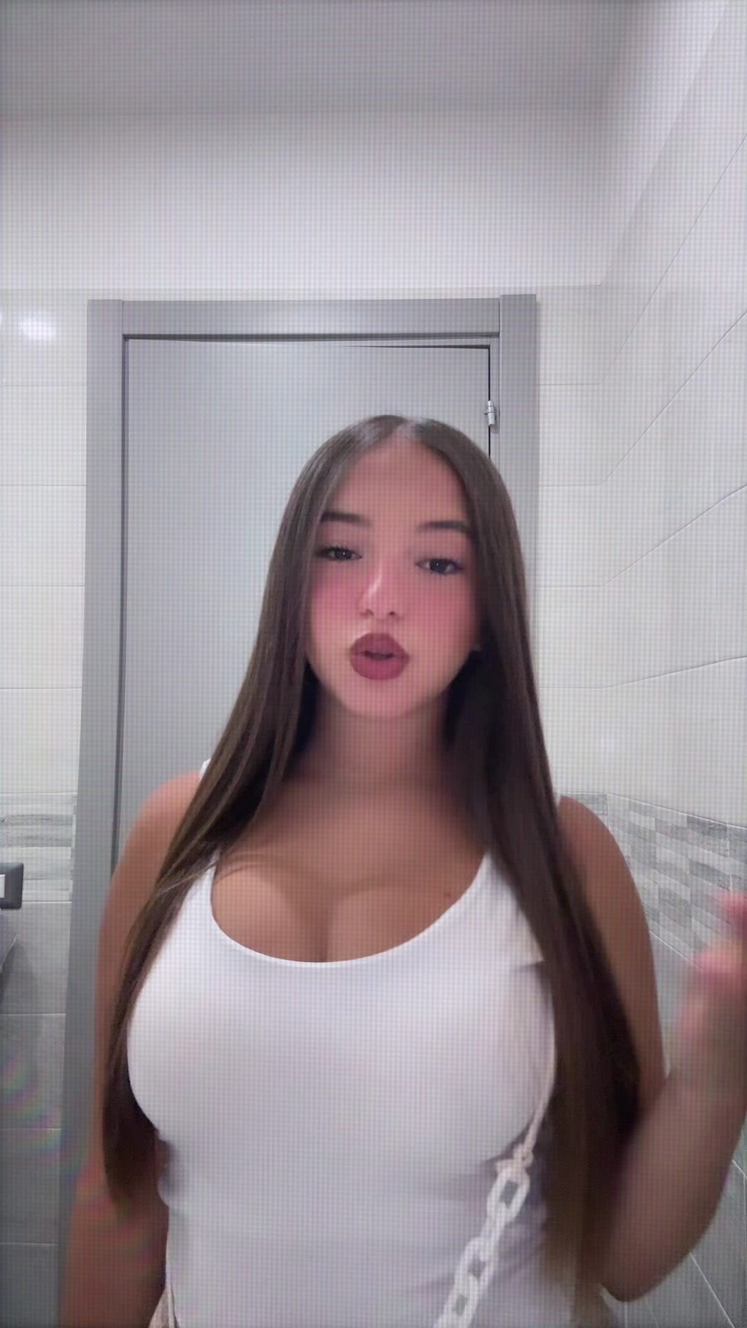 @𝑮