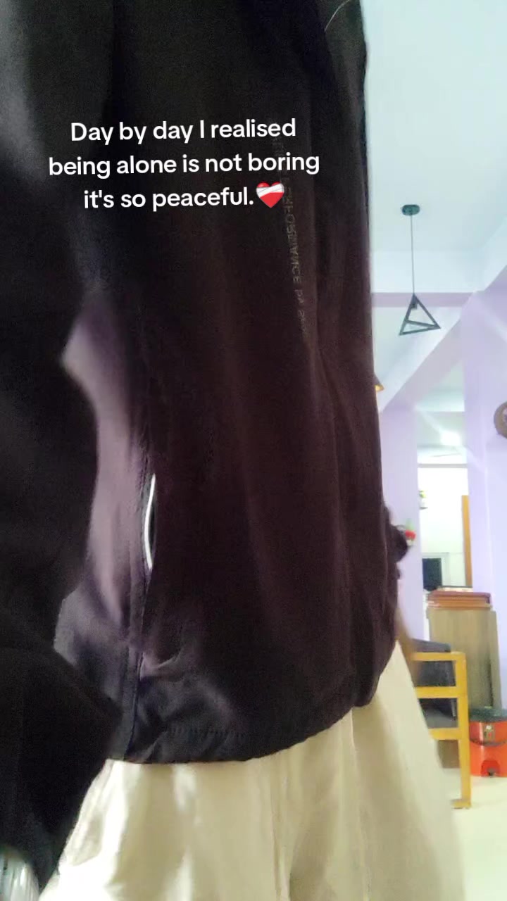 @Comrade ✨🖤