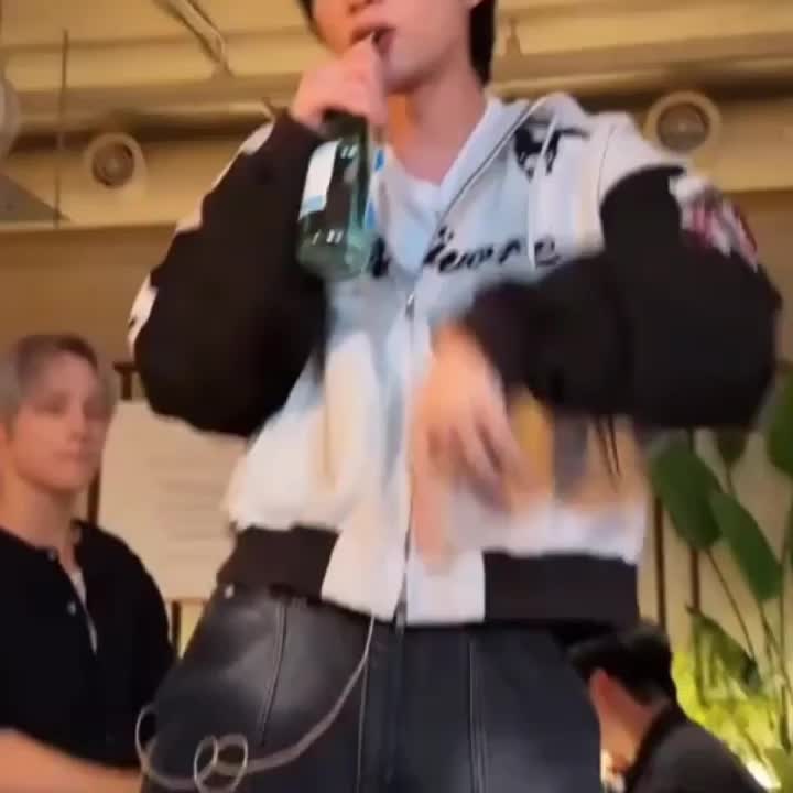 @🤍