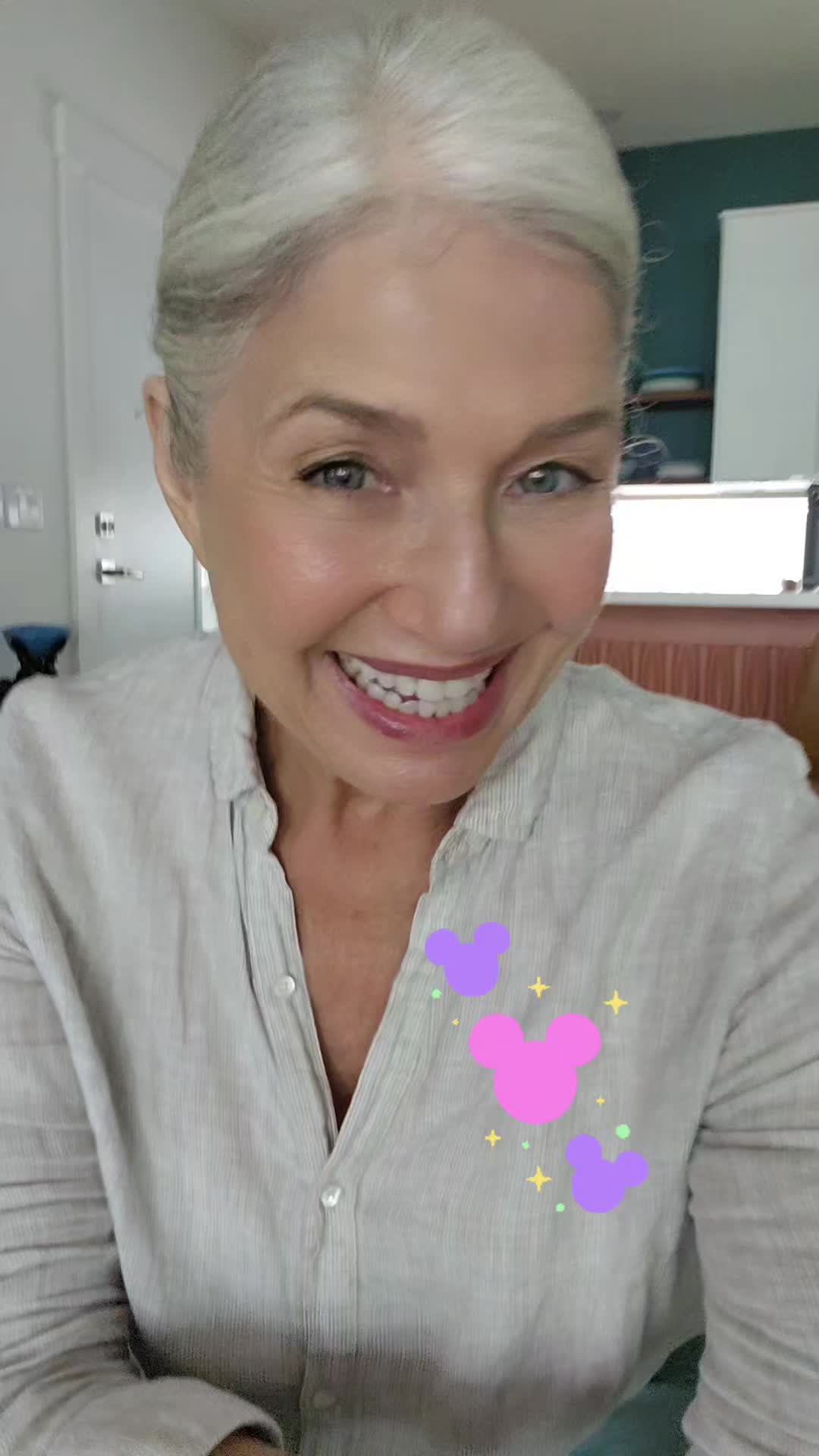 @SmilingLisaModel