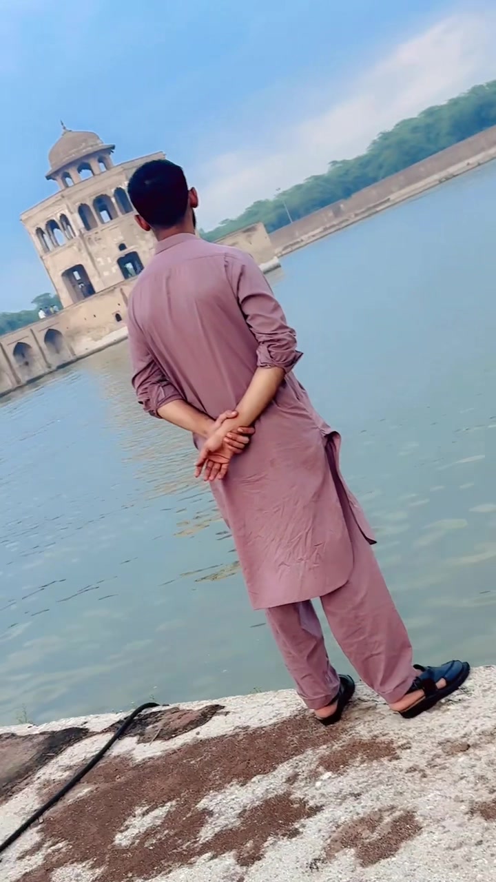 @Royal Raja 125