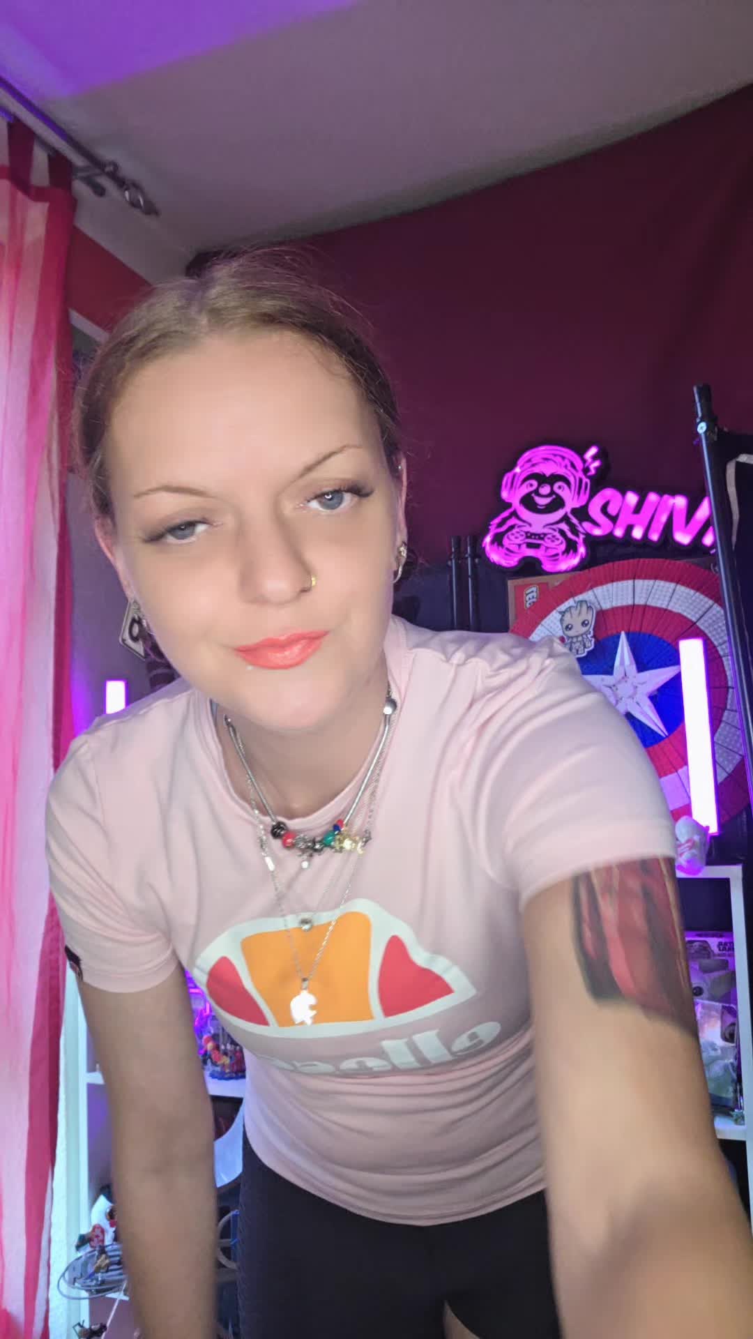 @Shiva_Faultier_Queen 🦥👑
