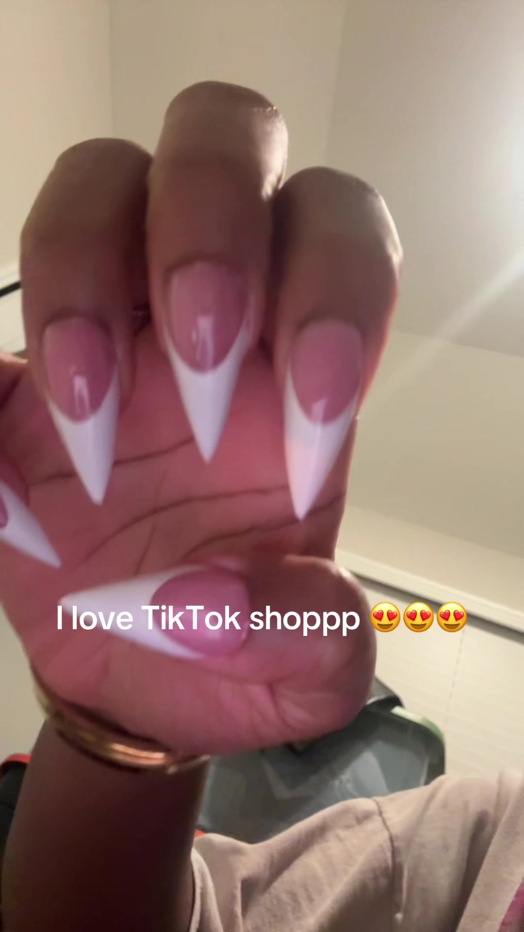 @🧖🏾&zwj;♀️