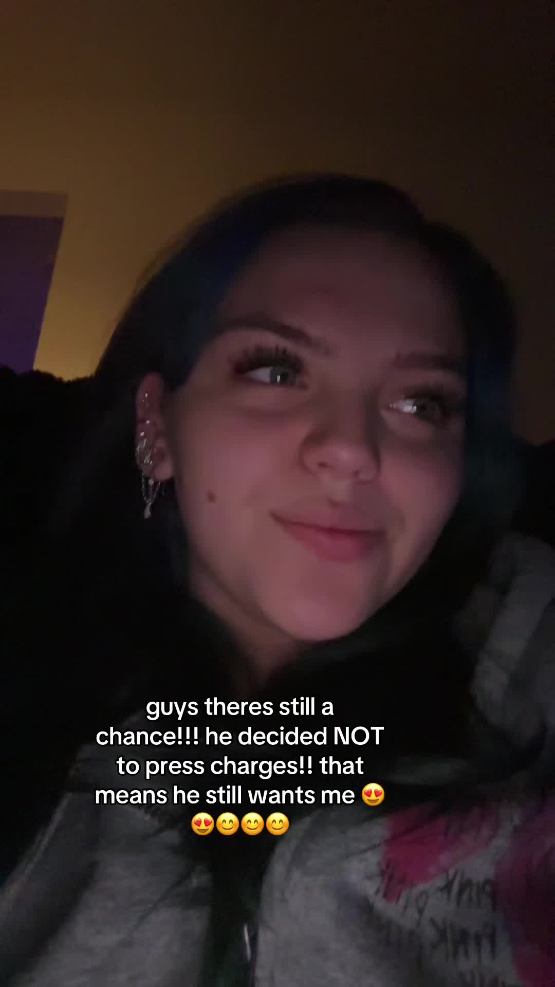 @:З