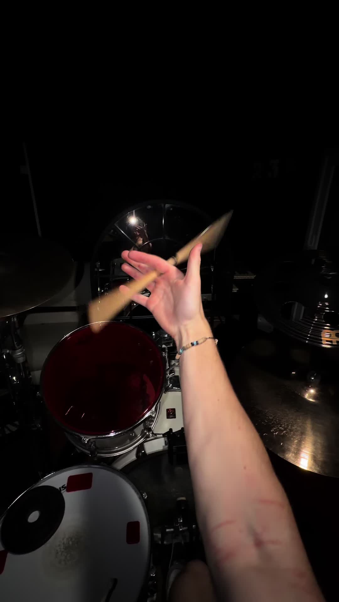 @axel.drum