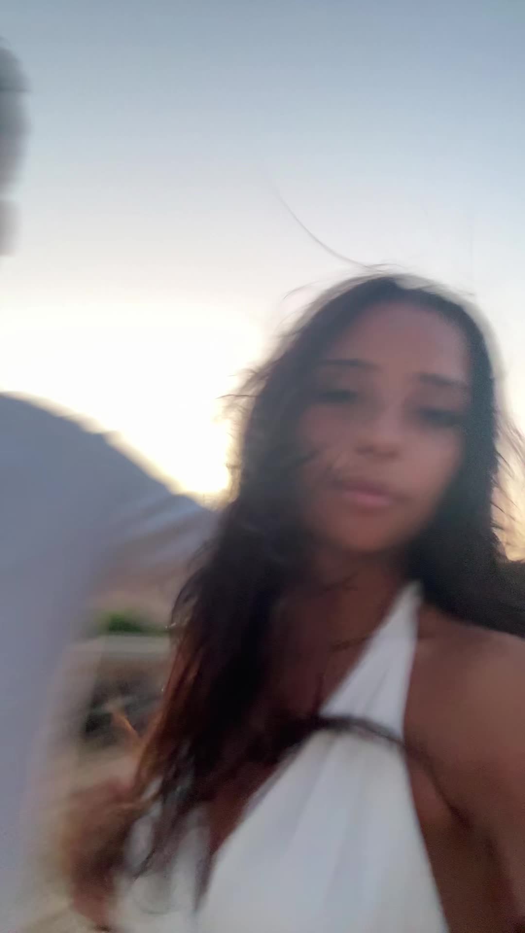 @elissa