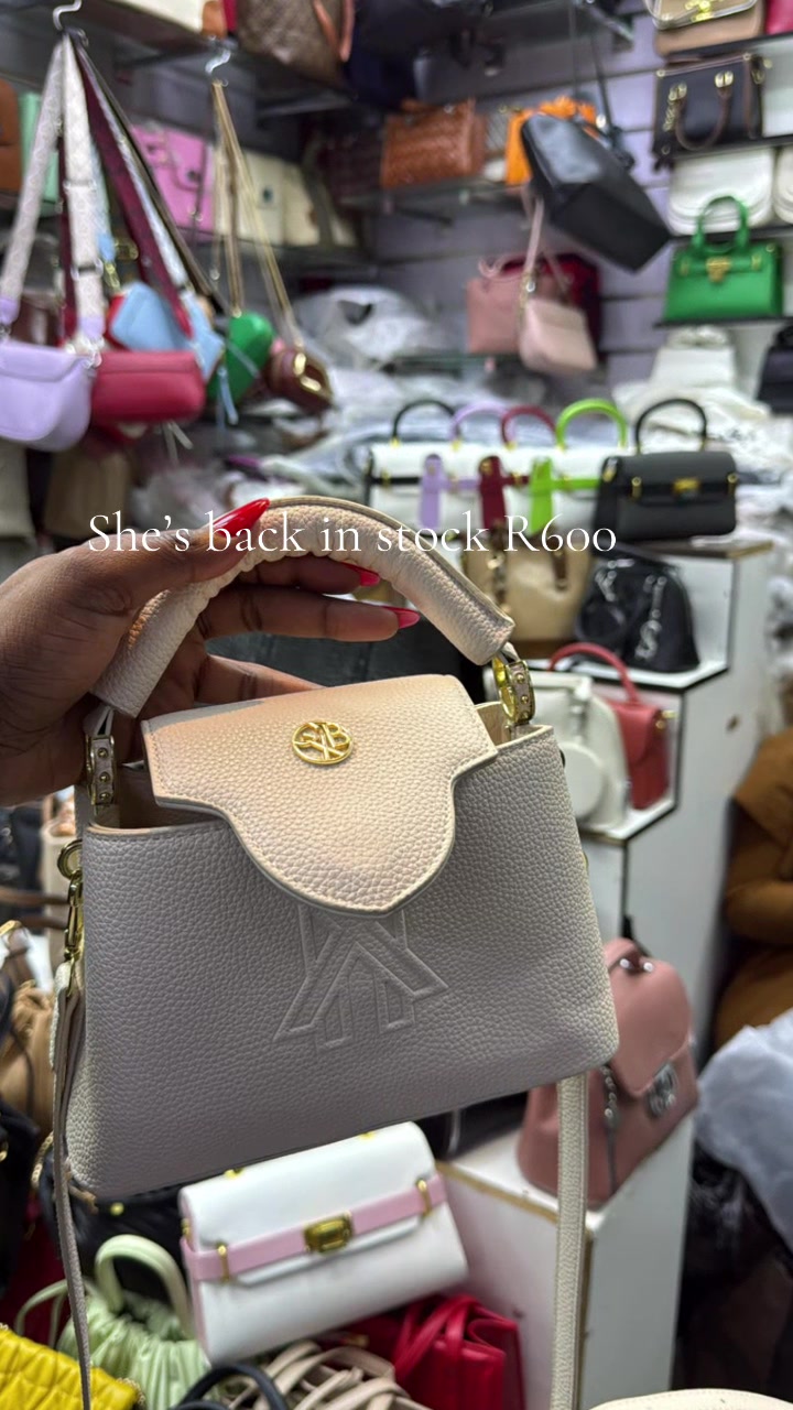 @Tiisetso_JoburgRunner🛍️