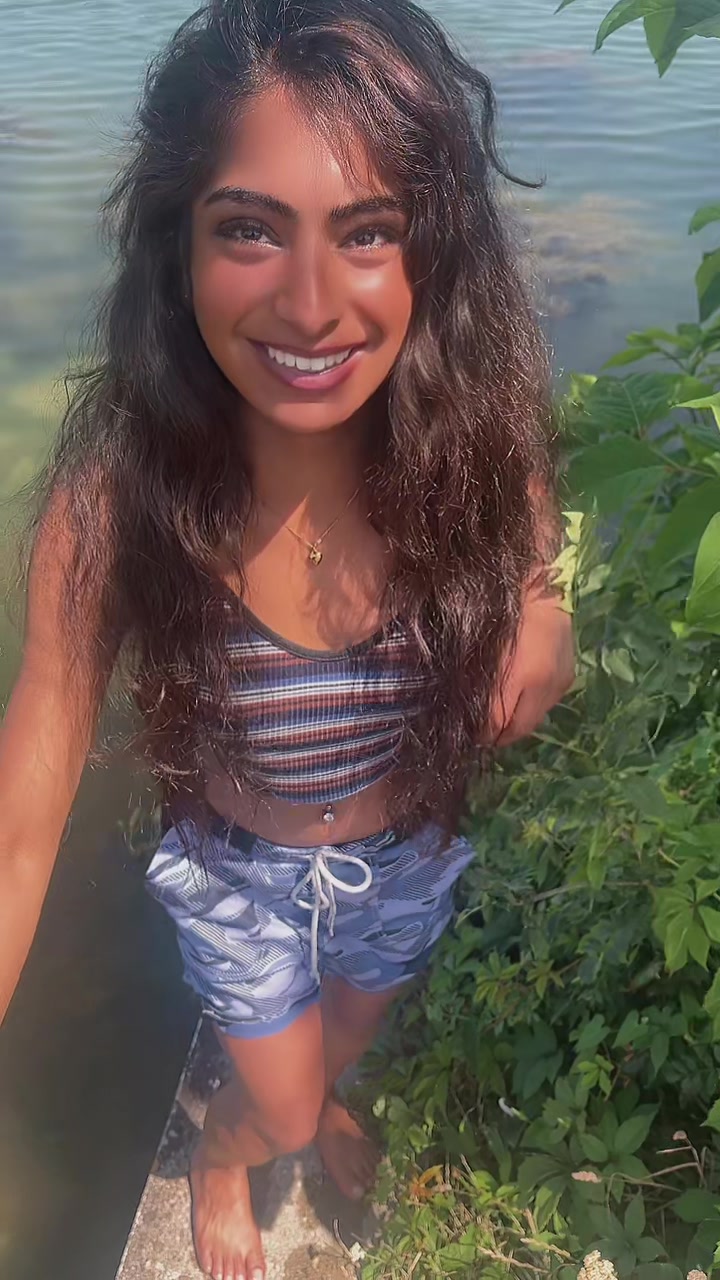 @Anishba 🌺🤍