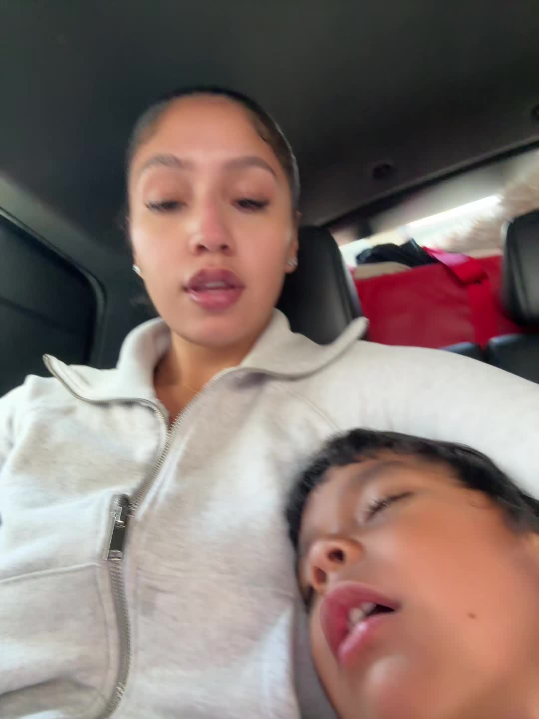 @Lala