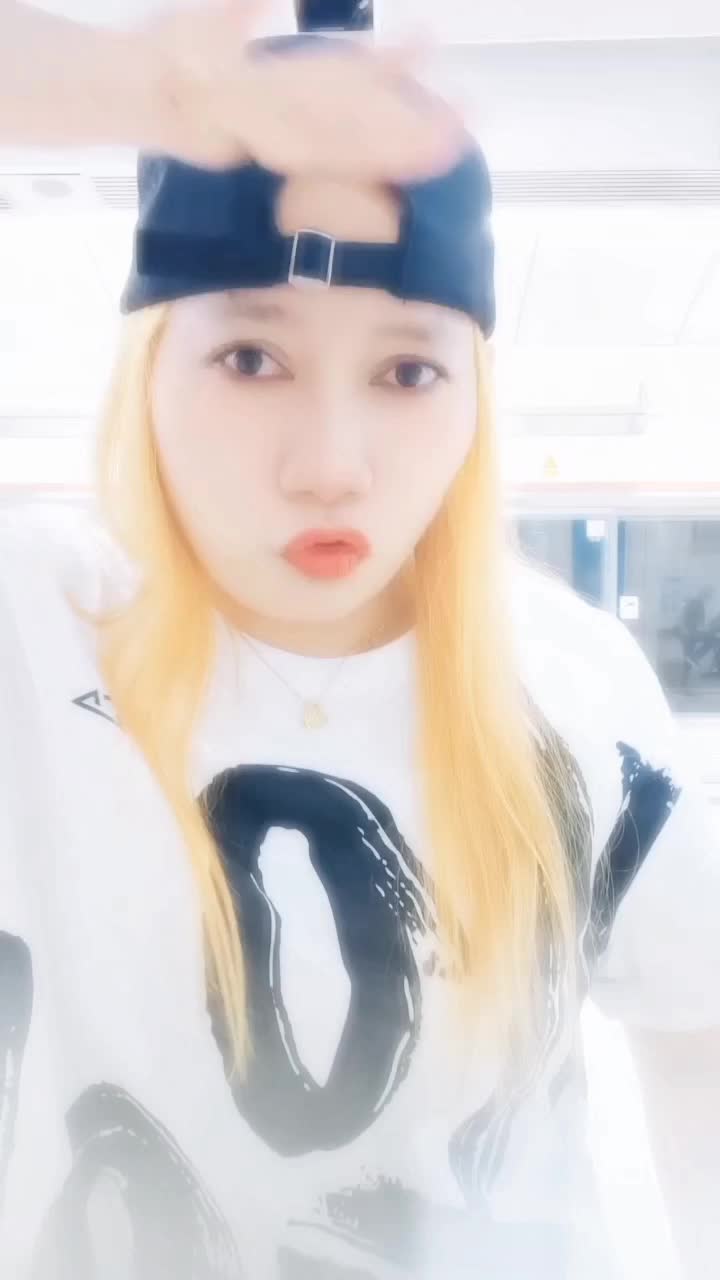 @"Tante Gabut"🤪🤪