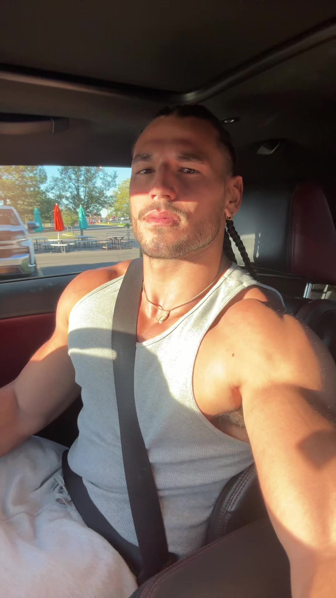 @Van