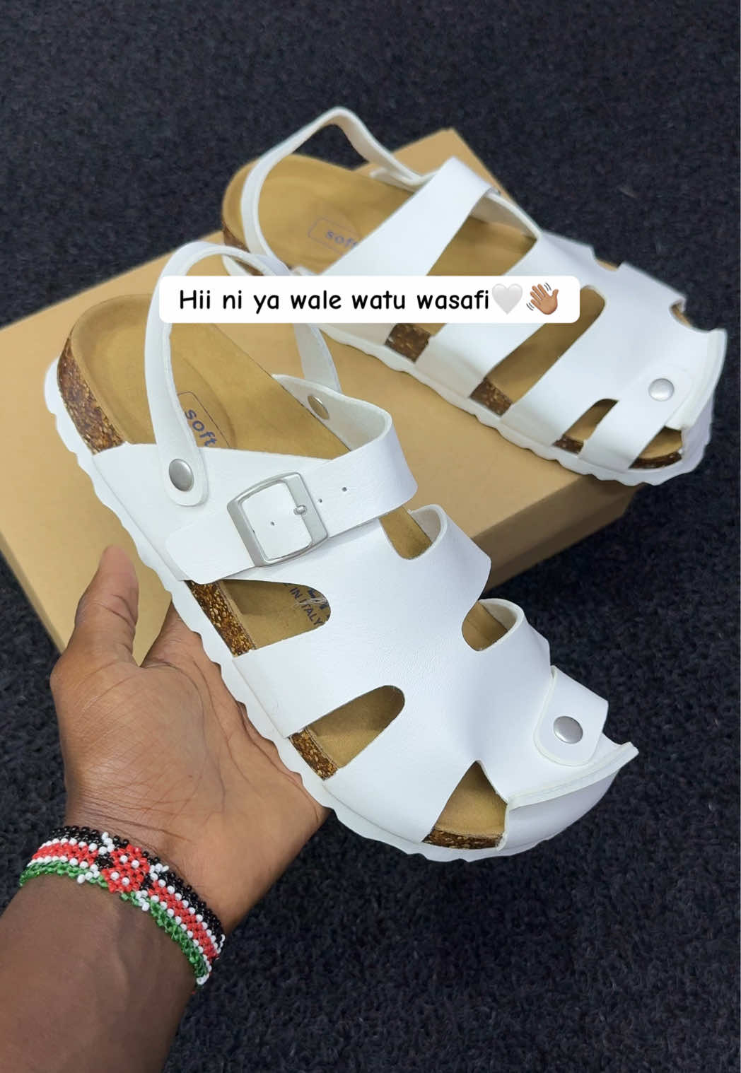 @NAIROBI SNEAKERS™️