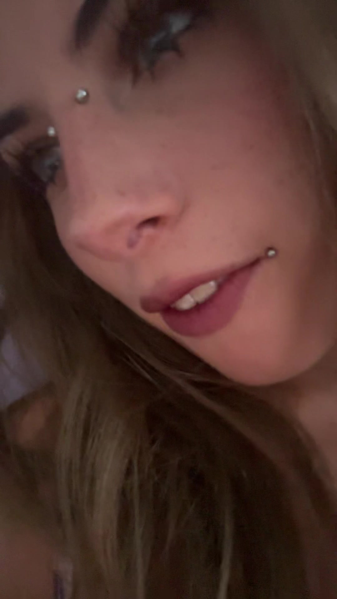 @Luna