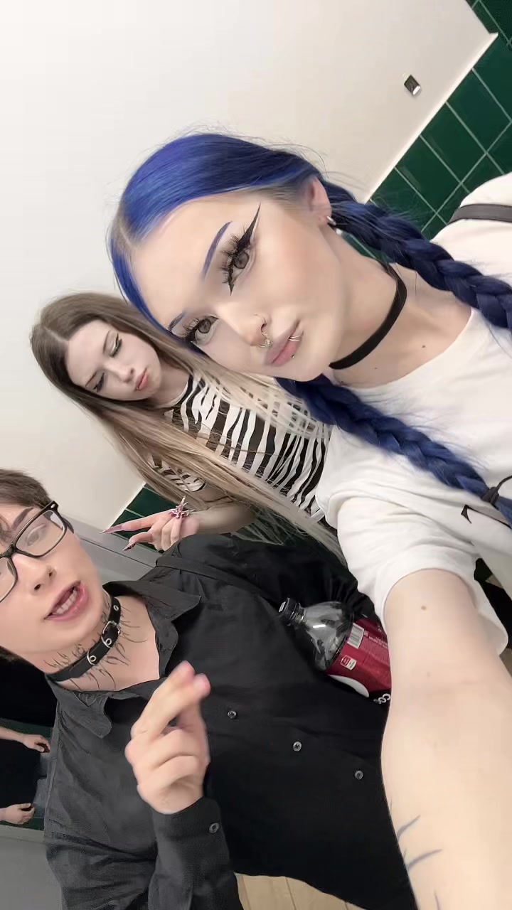 @мальвина