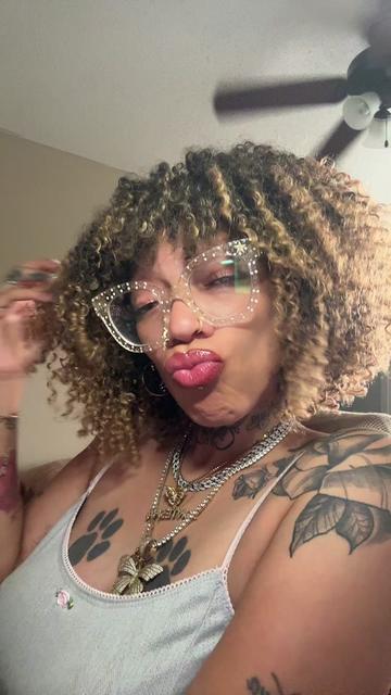 @Fontesha 🦋 🤎🧨