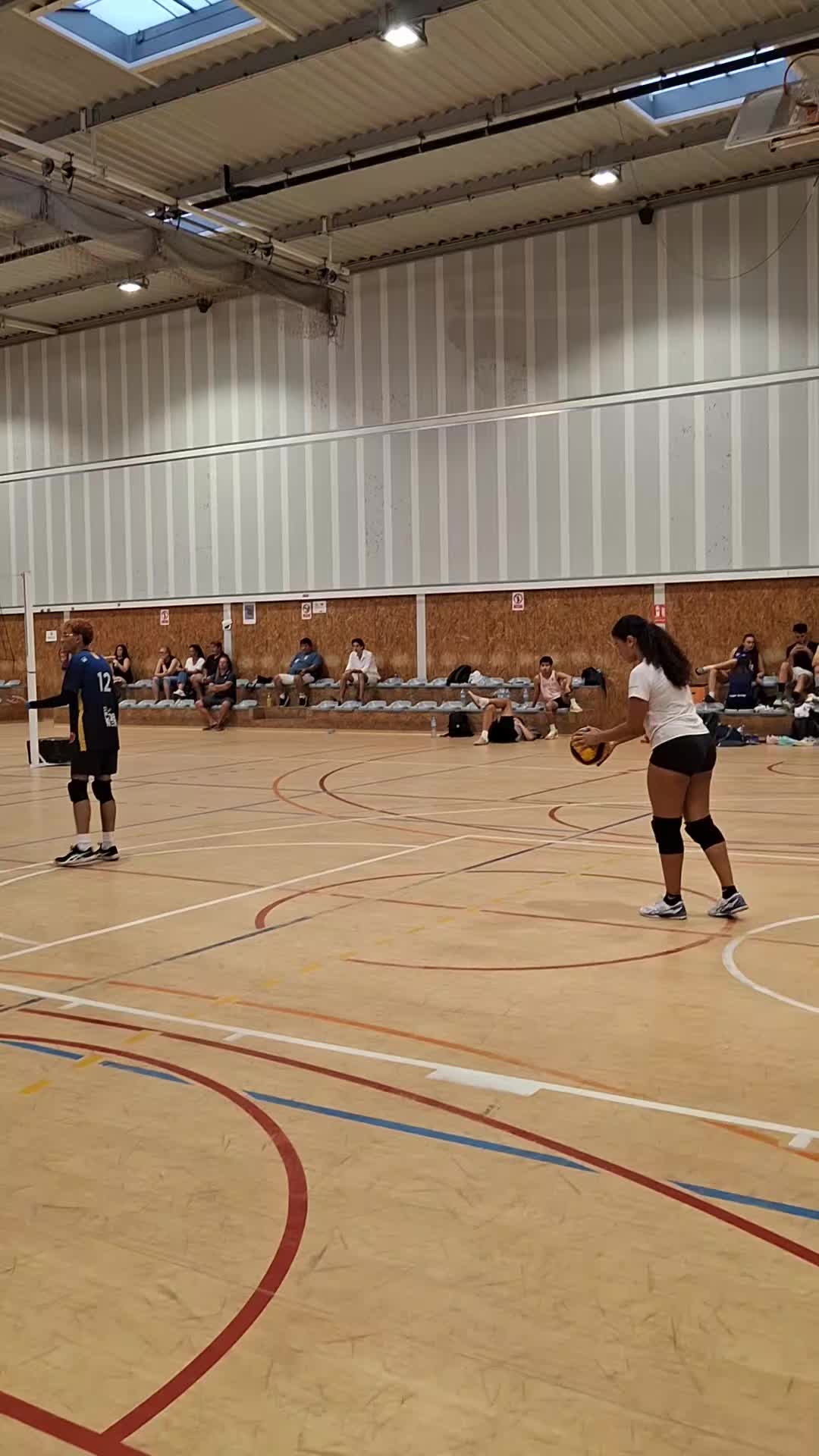 @🏐💙❤️