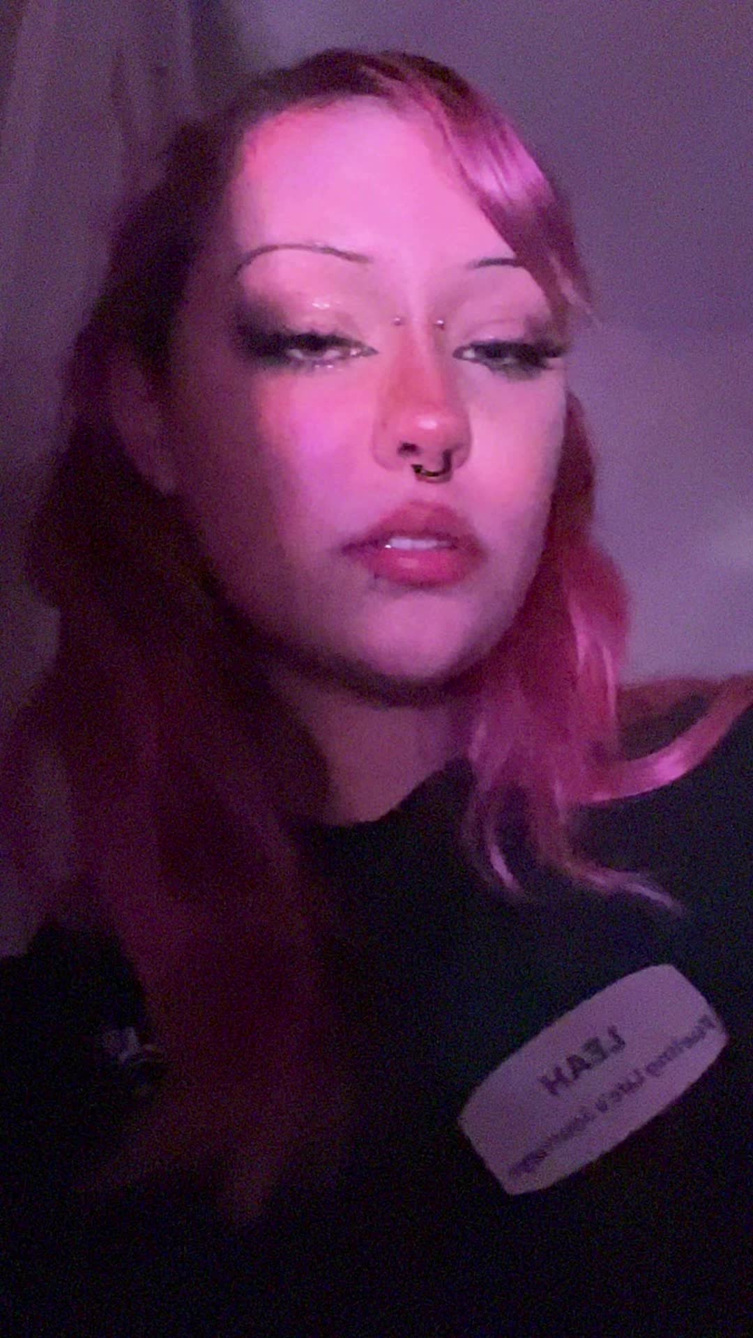 @•Leah•