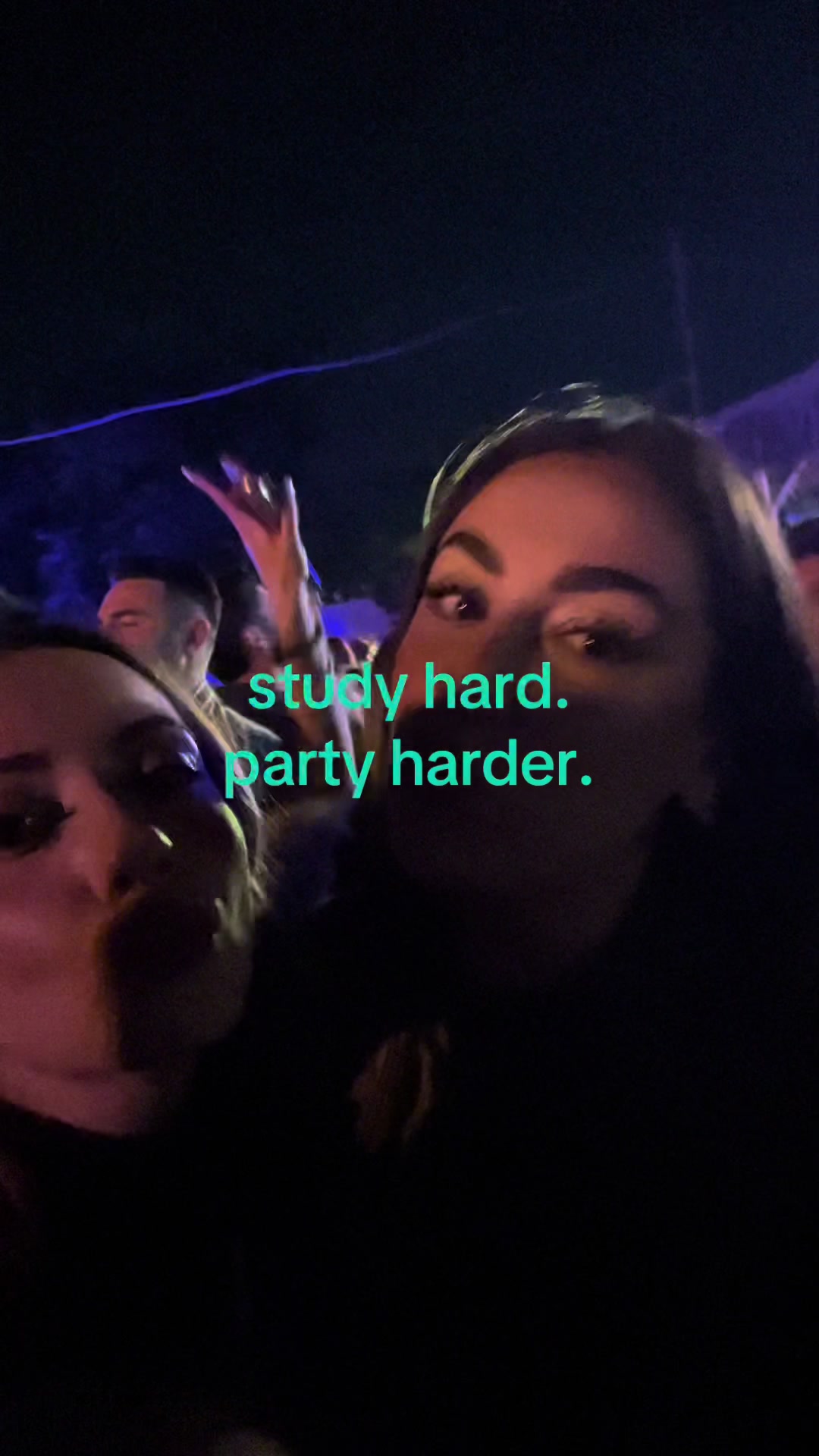 @Mari🌟
