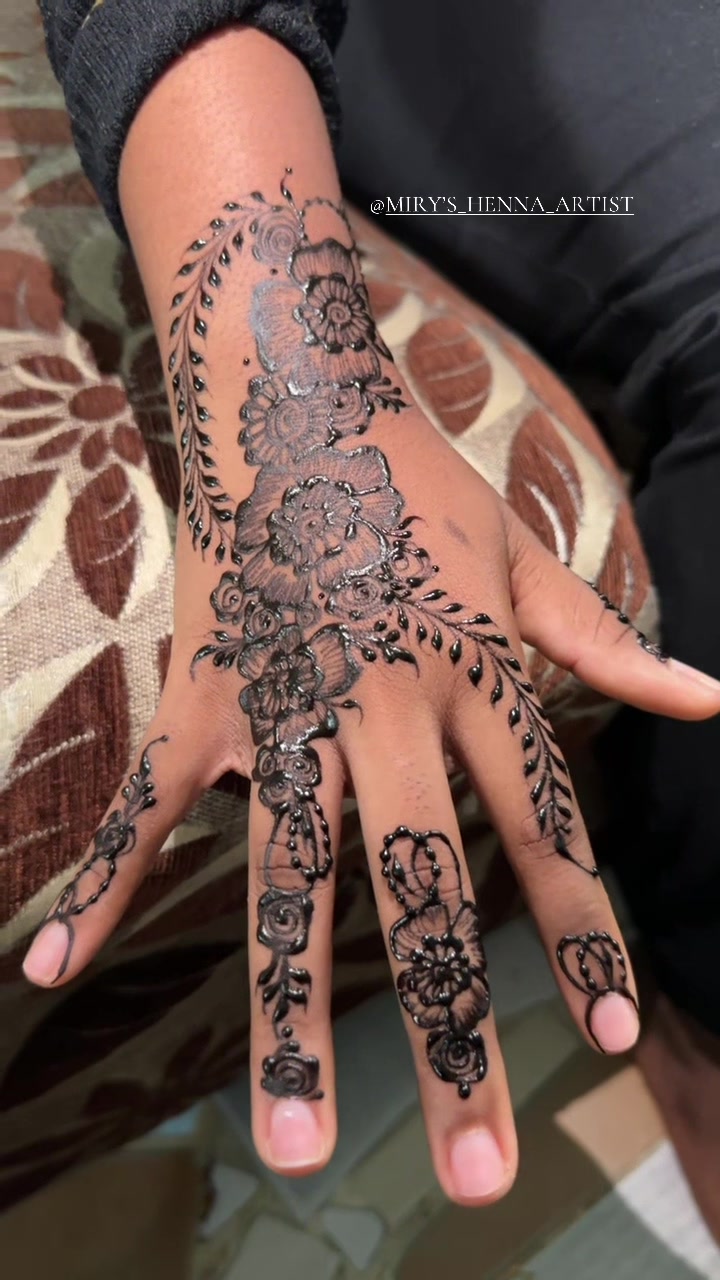 @MIRY’S_HENNA_BEAUTY