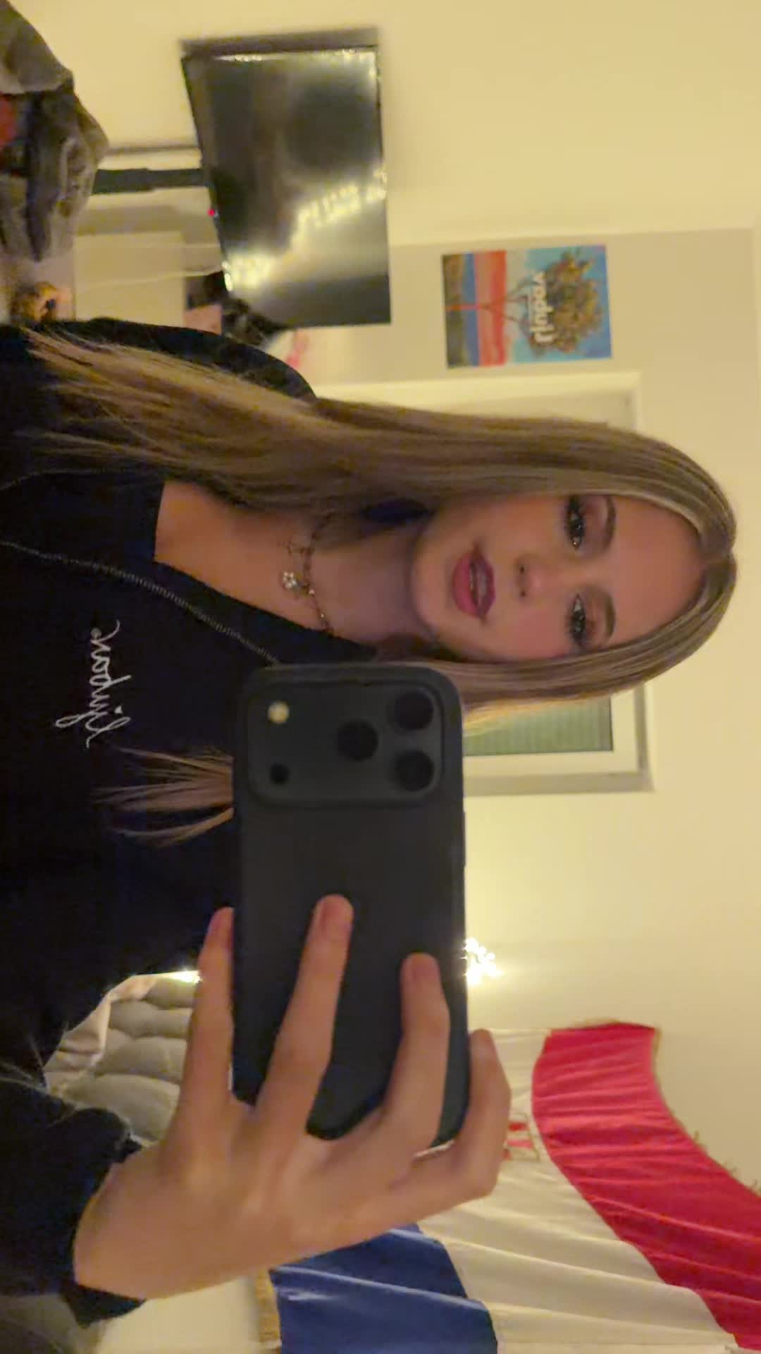 @juliaa