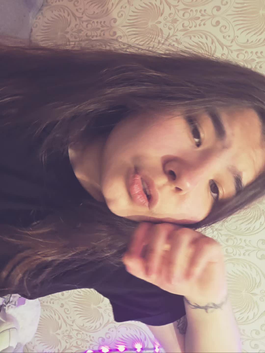 @_lisa_