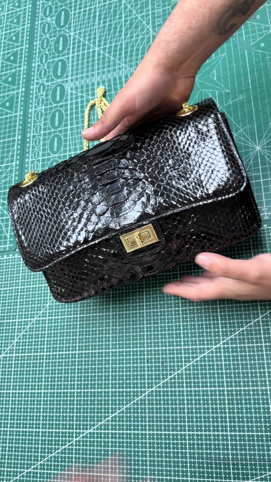 @GM Premium Leather