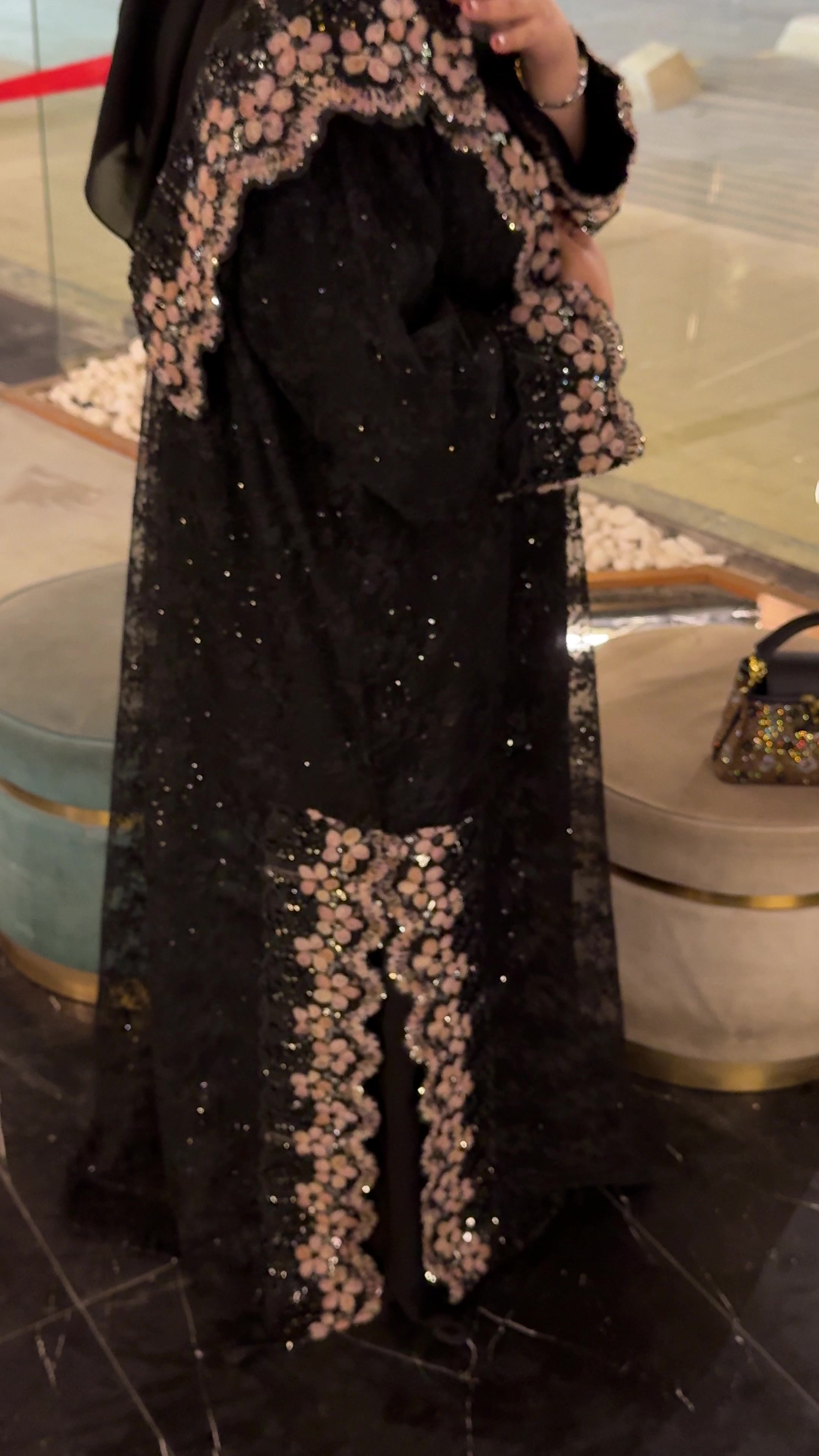 @عبايات| يونيك لايبر 🤍