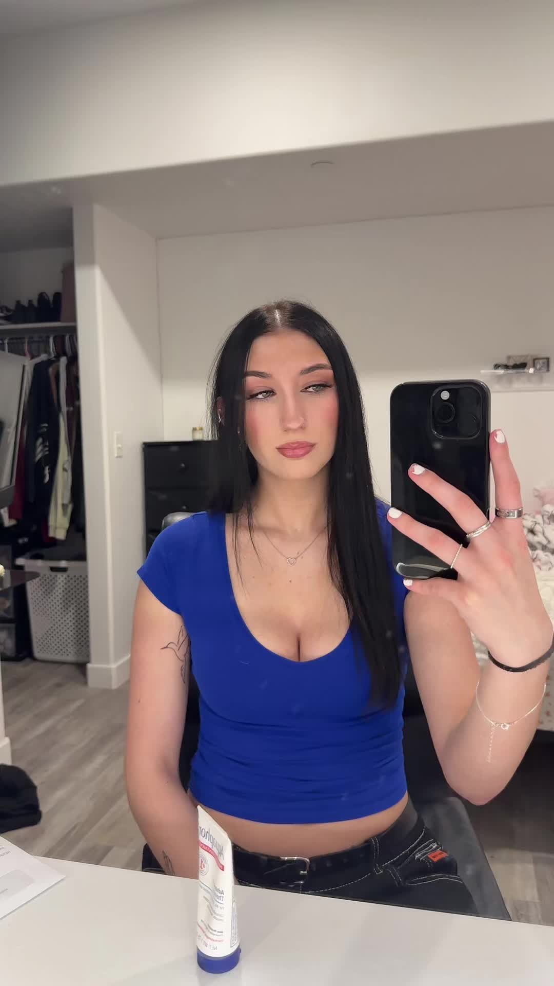 @️