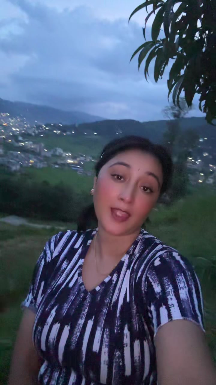 @Miss_Adhikari🦋