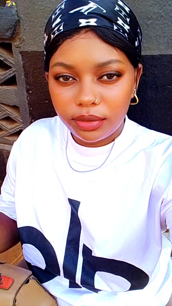 @July finest 👑 💋❤️❤️🥰