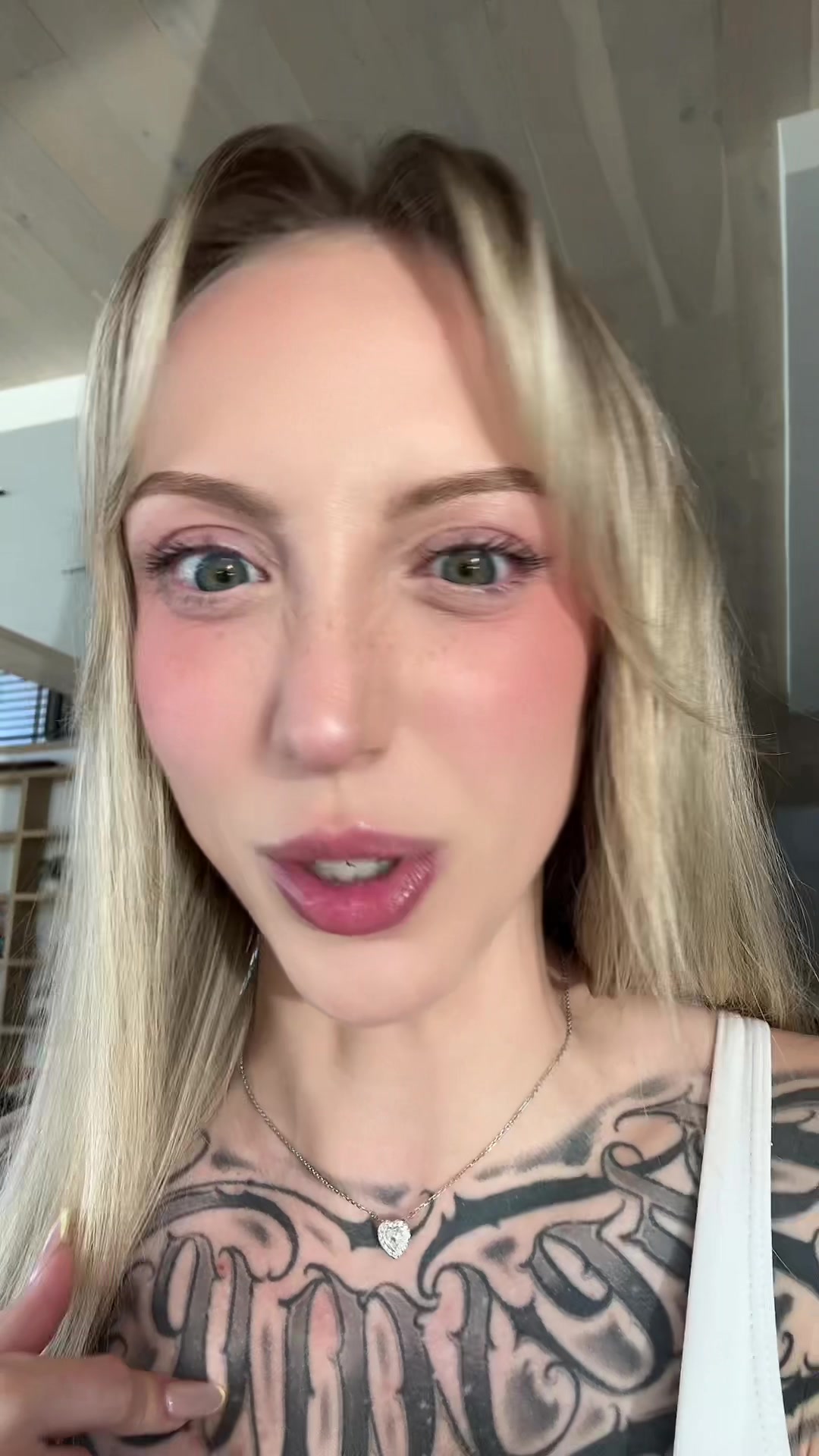 @justpeechi