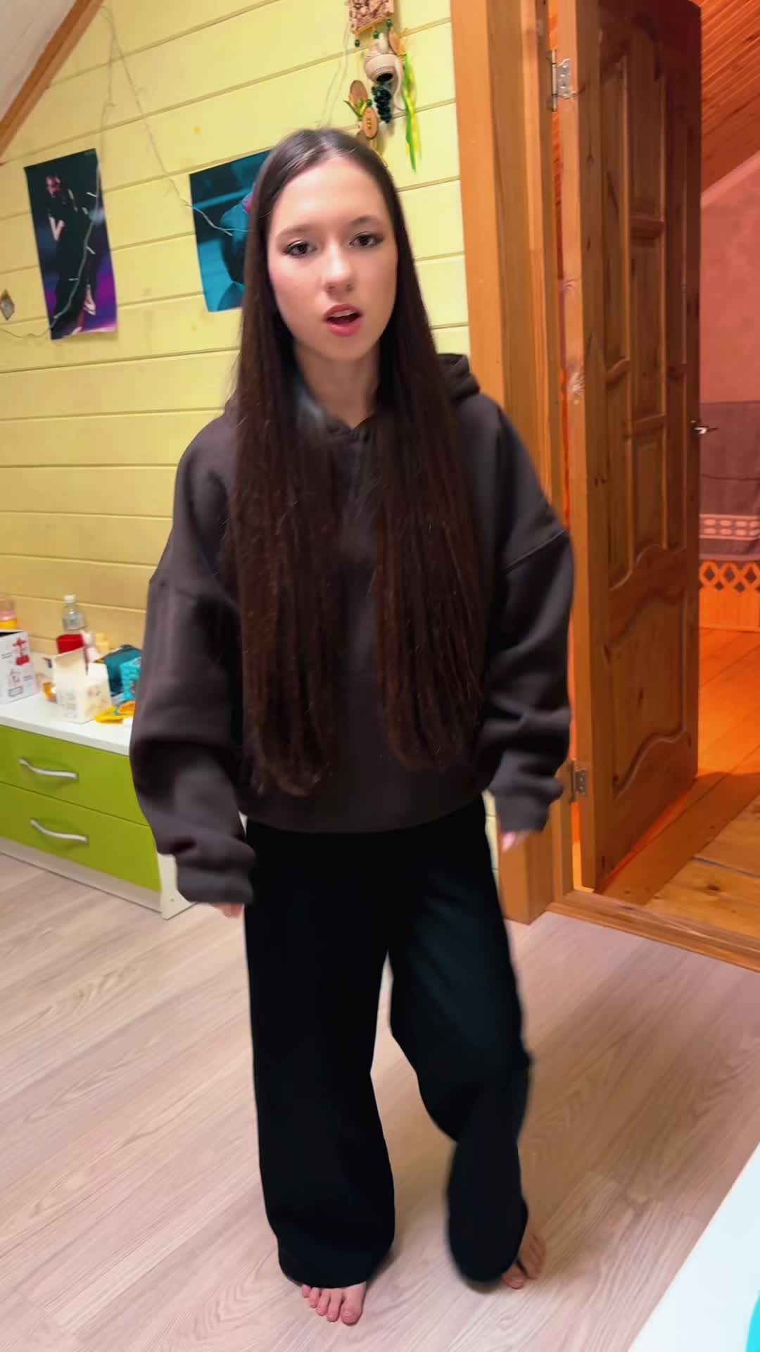 @манька