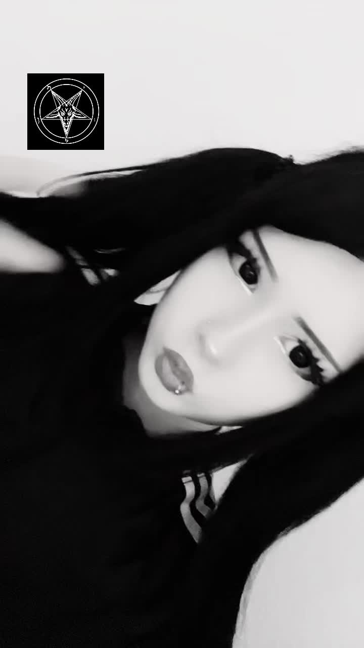 @⃟