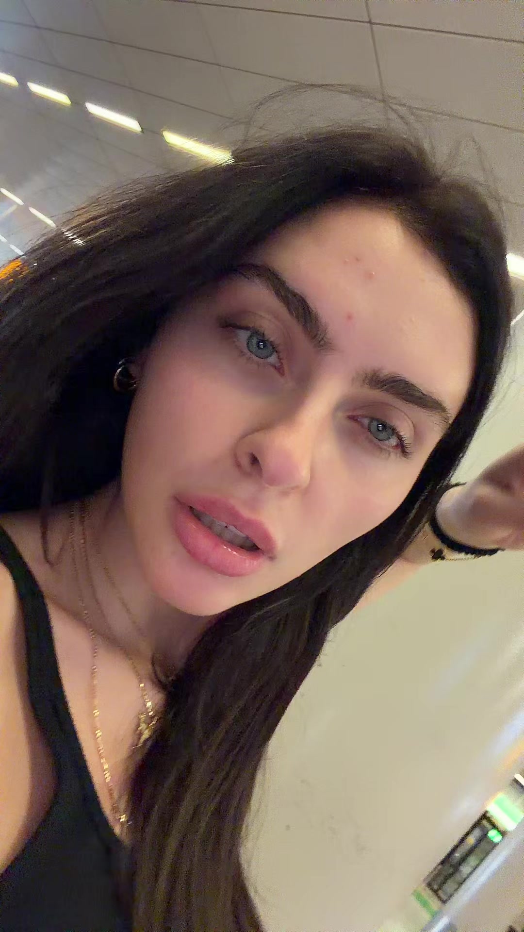 @notlaurenhamden