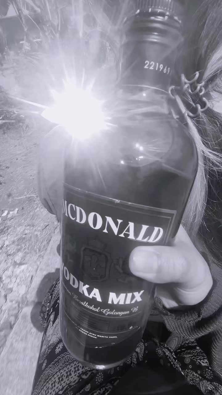 @lllnɐ ɹoɟ ɐ