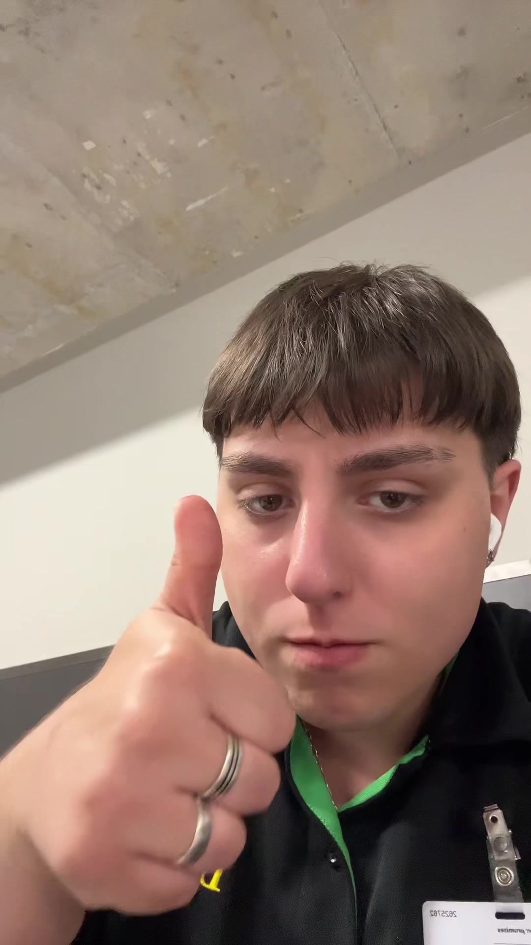 @Izzy🌶️