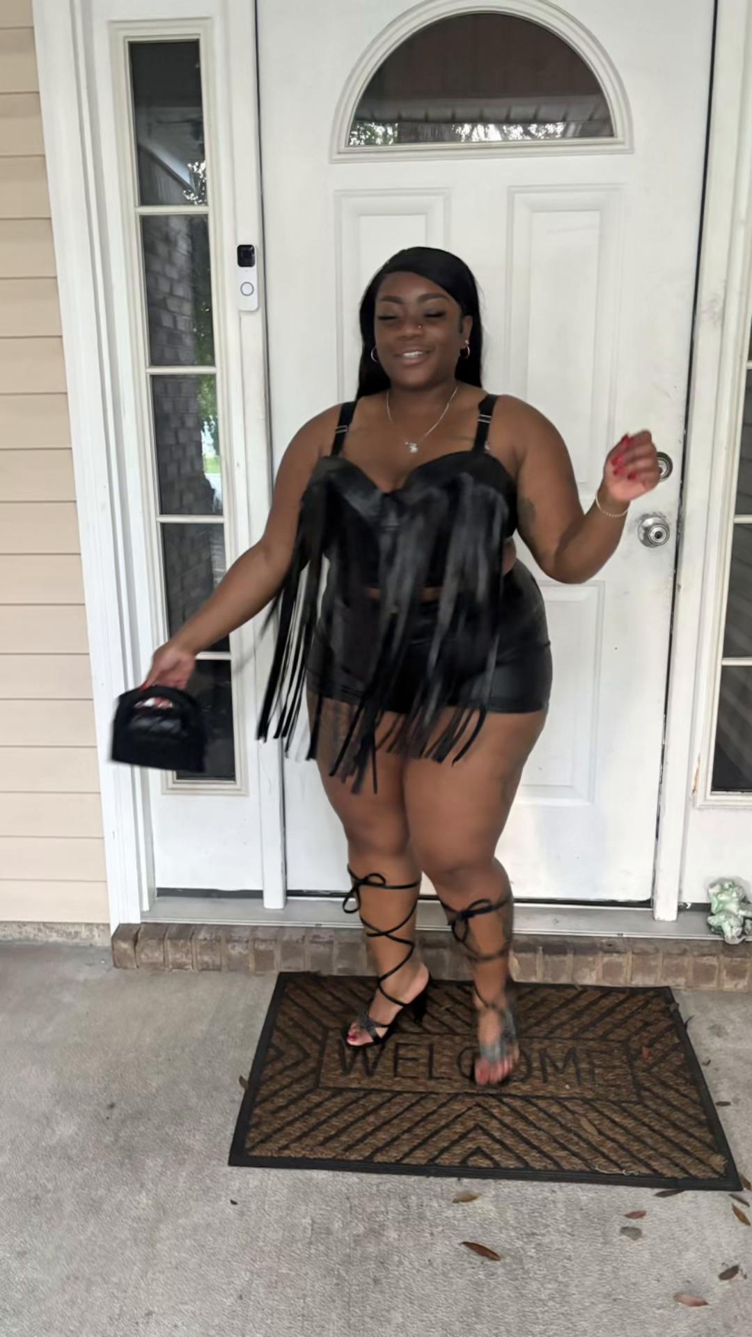 @Nia
