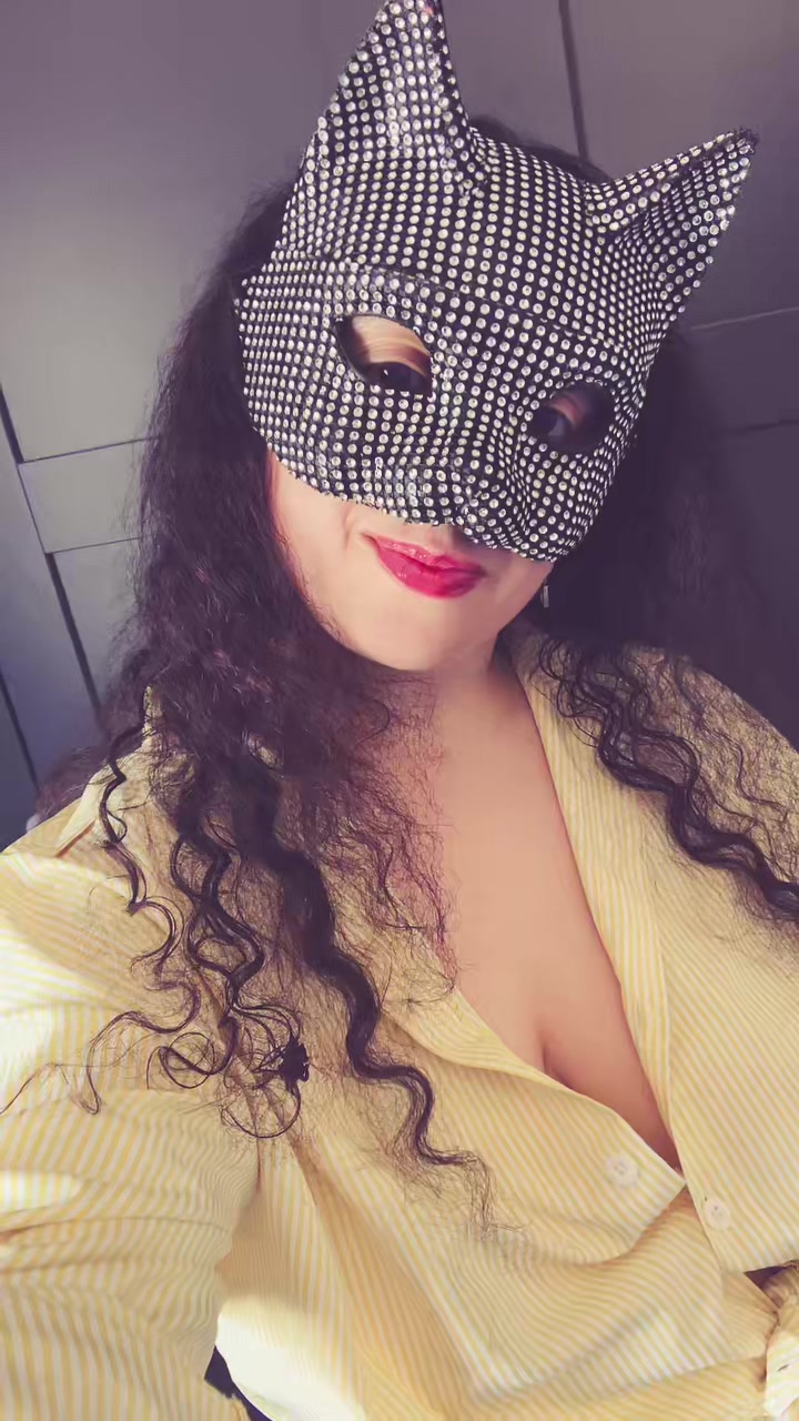 @aveliamoon