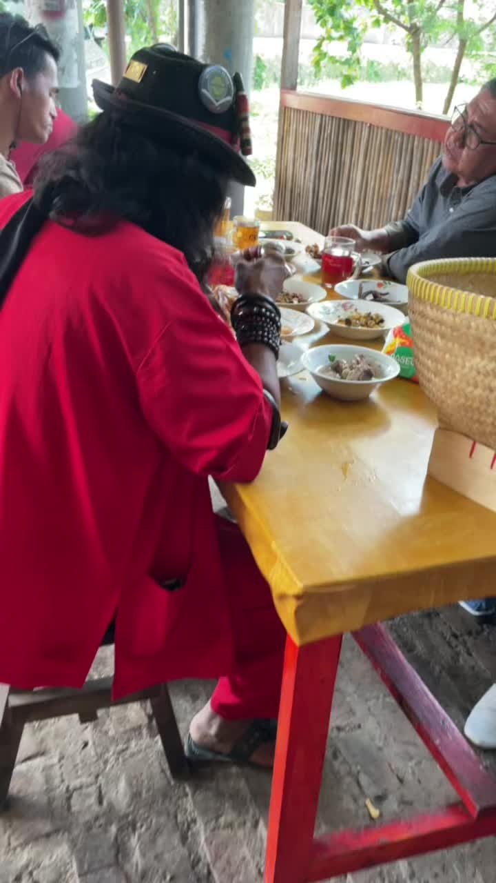 @warung nasi ibu iyam