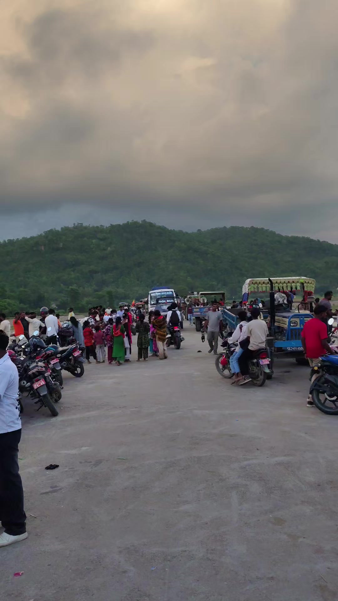 @M A N I K MUKHIYA
