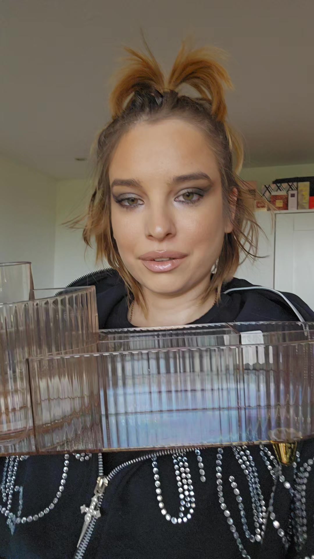 @Gia