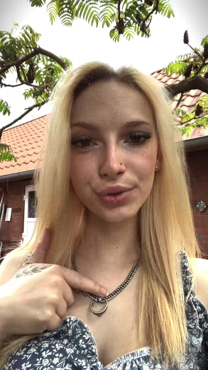 @💜😈𝙻𝚊𝚞𝚛𝚊💜😈