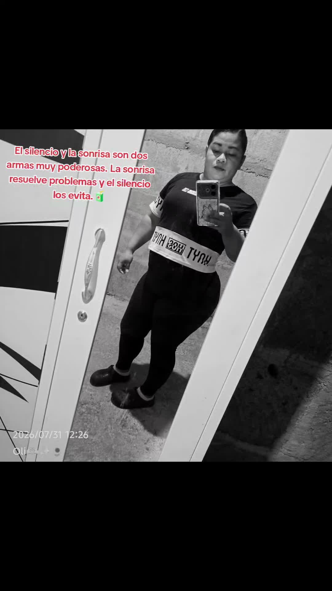 @OLI 🌻🤍😘