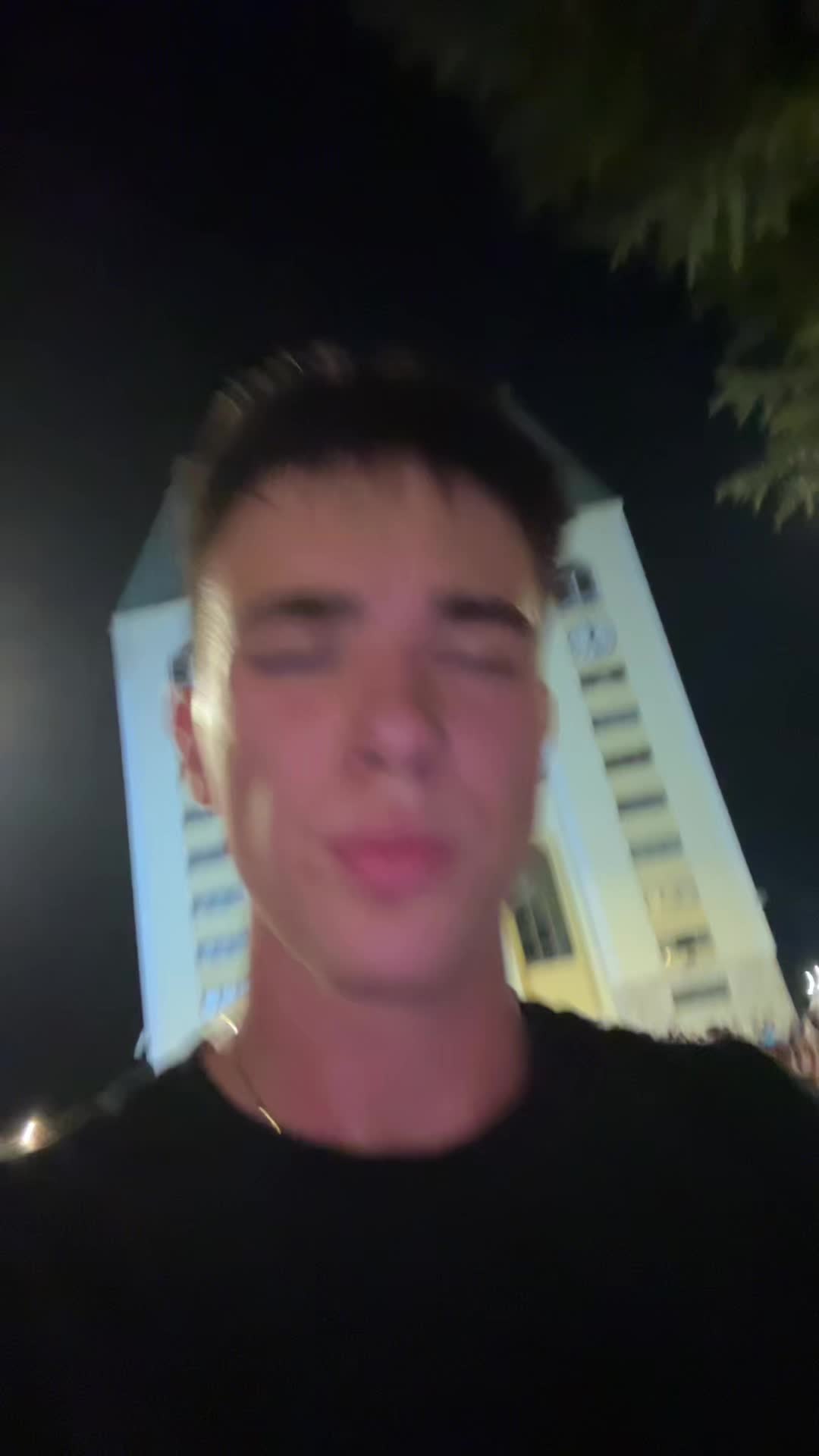 @toncomalizmaj