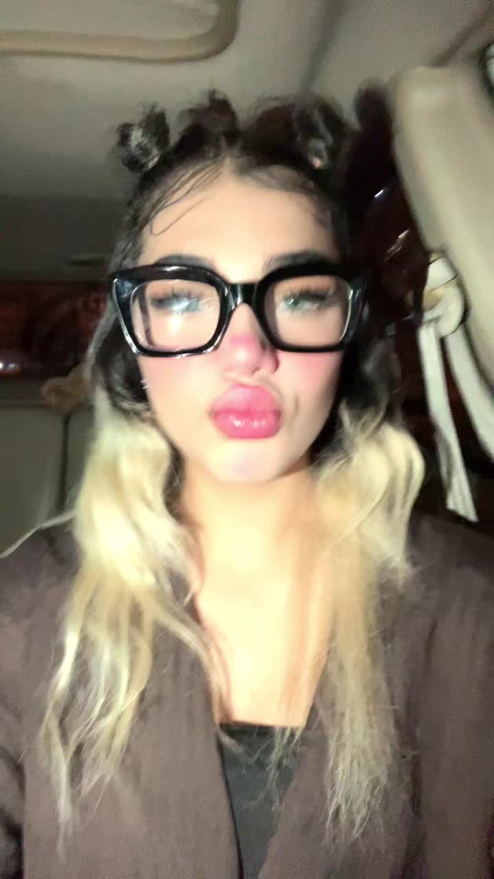@elisa mokhtari