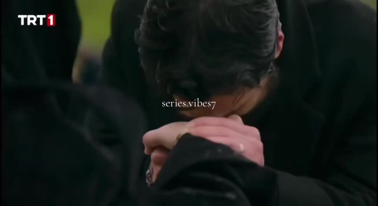 @Seriesholic✨