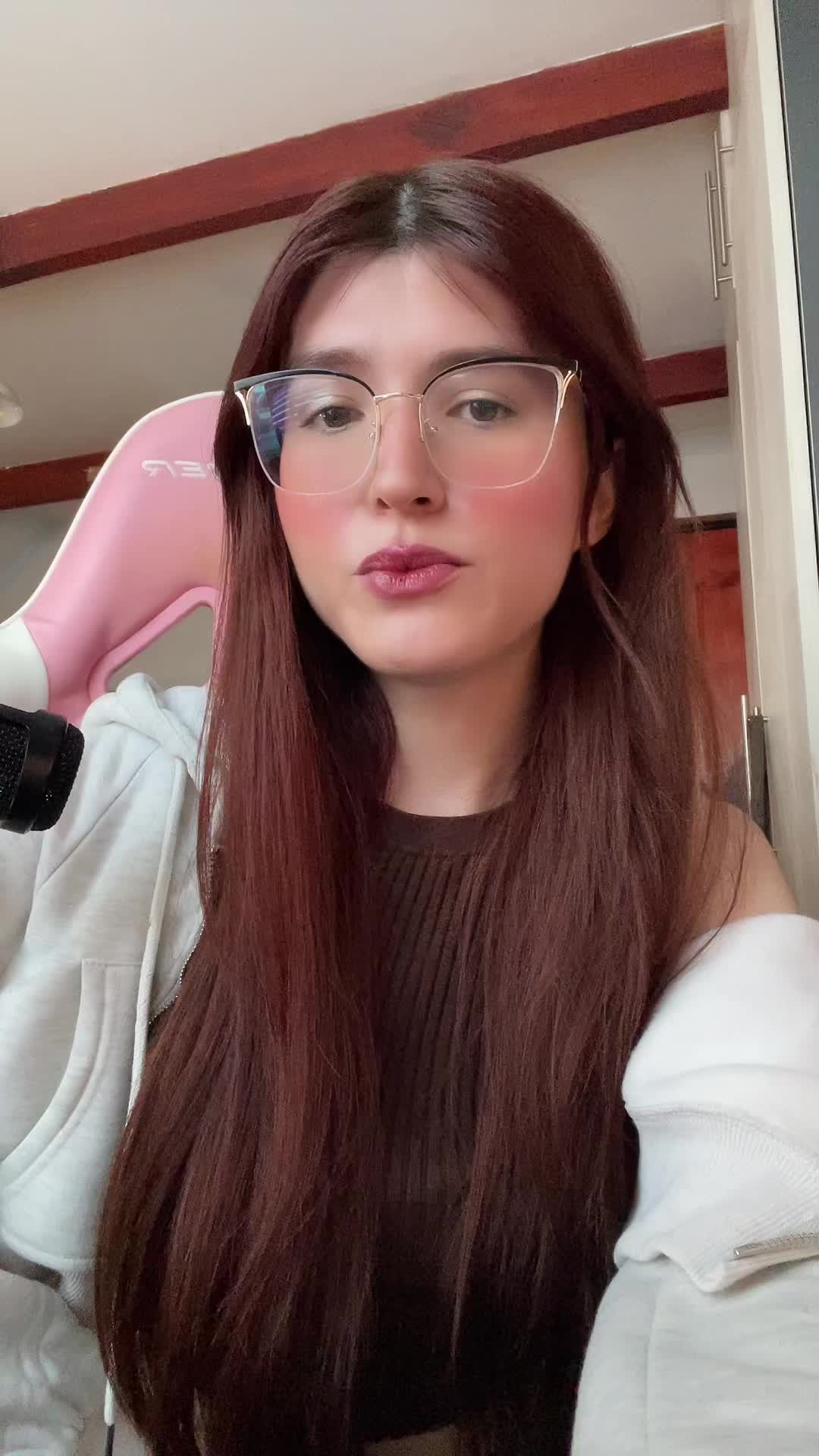 @Alinee
